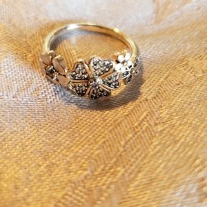 Pandora ring